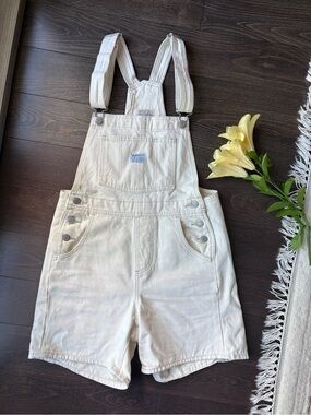 Levi’s Utility Lightweight Shortalls